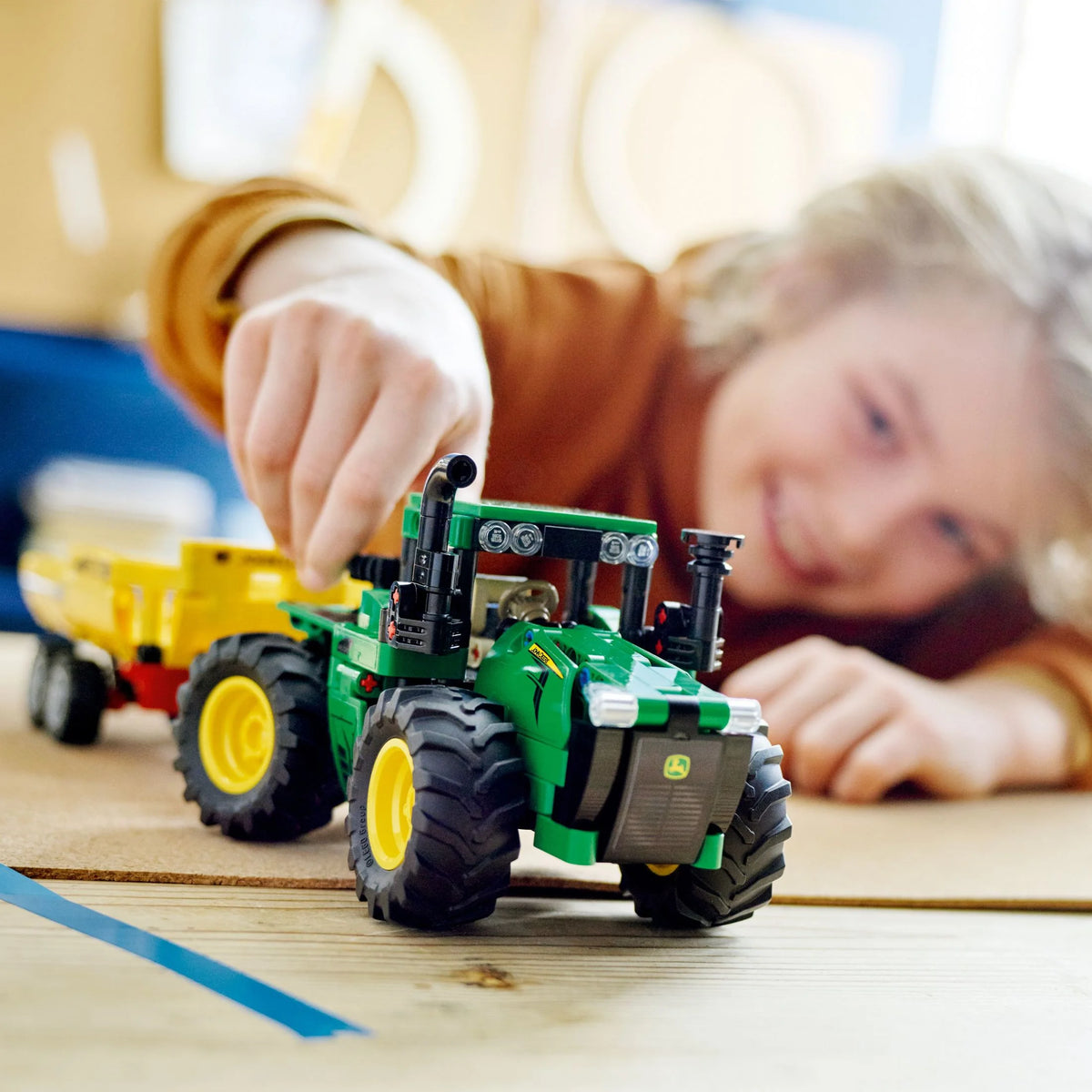4WD Tractor Toy with Trailer Building Toy W947385