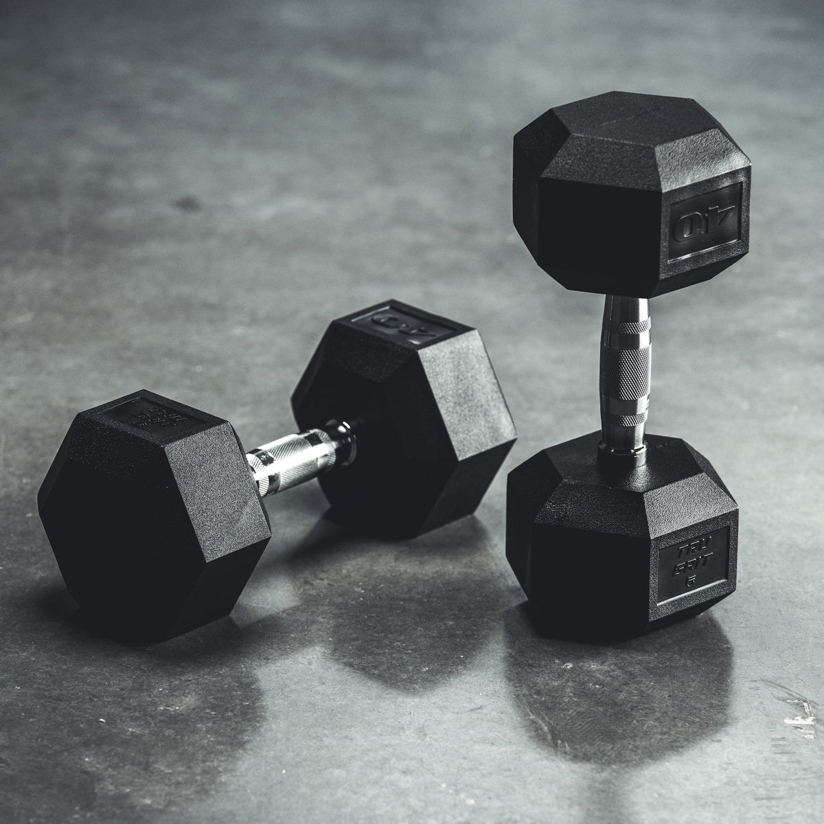 15lb Black Rubber Hex Dumbbell Z401425