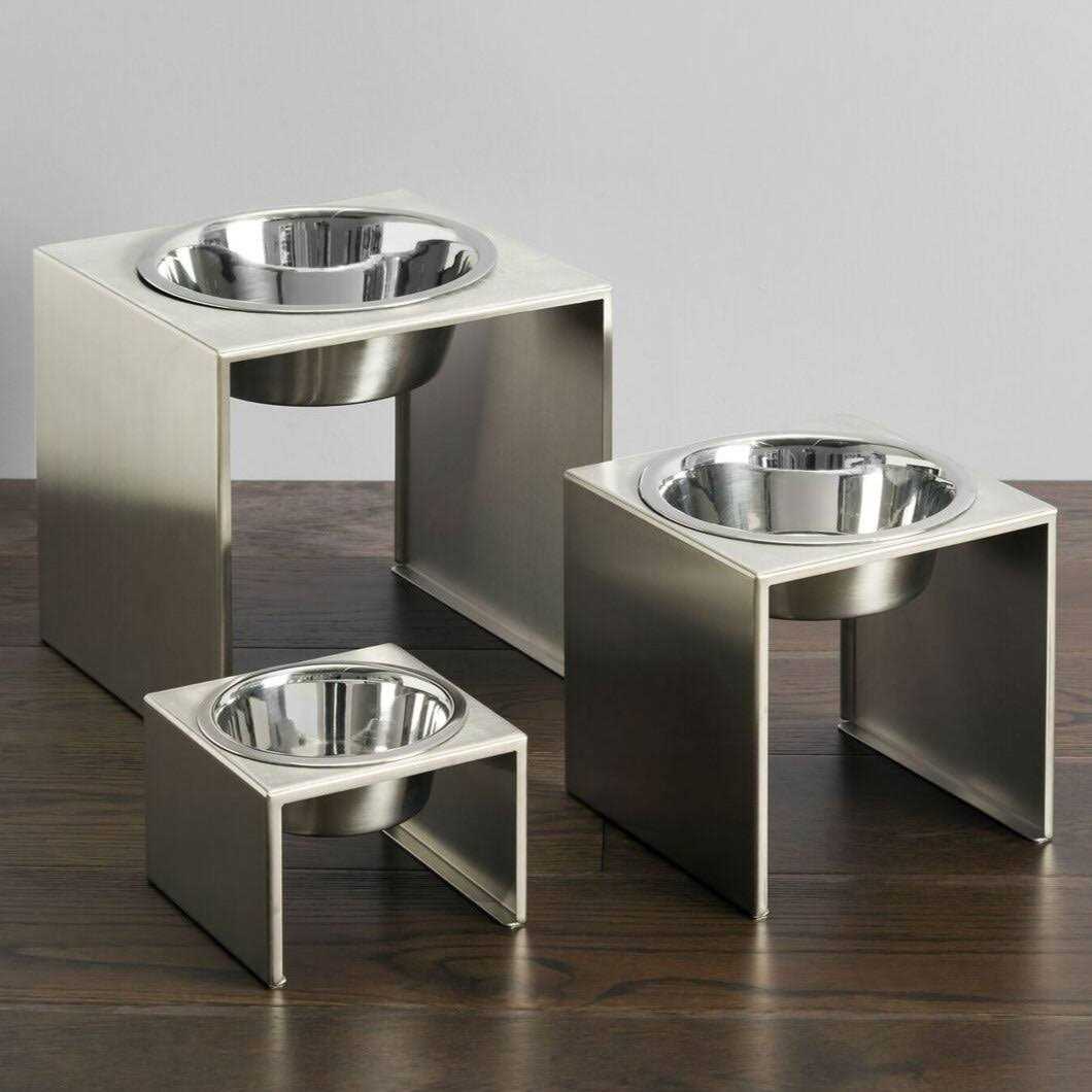 Single Bowl Elevated Stainless Dog Feeder O66775