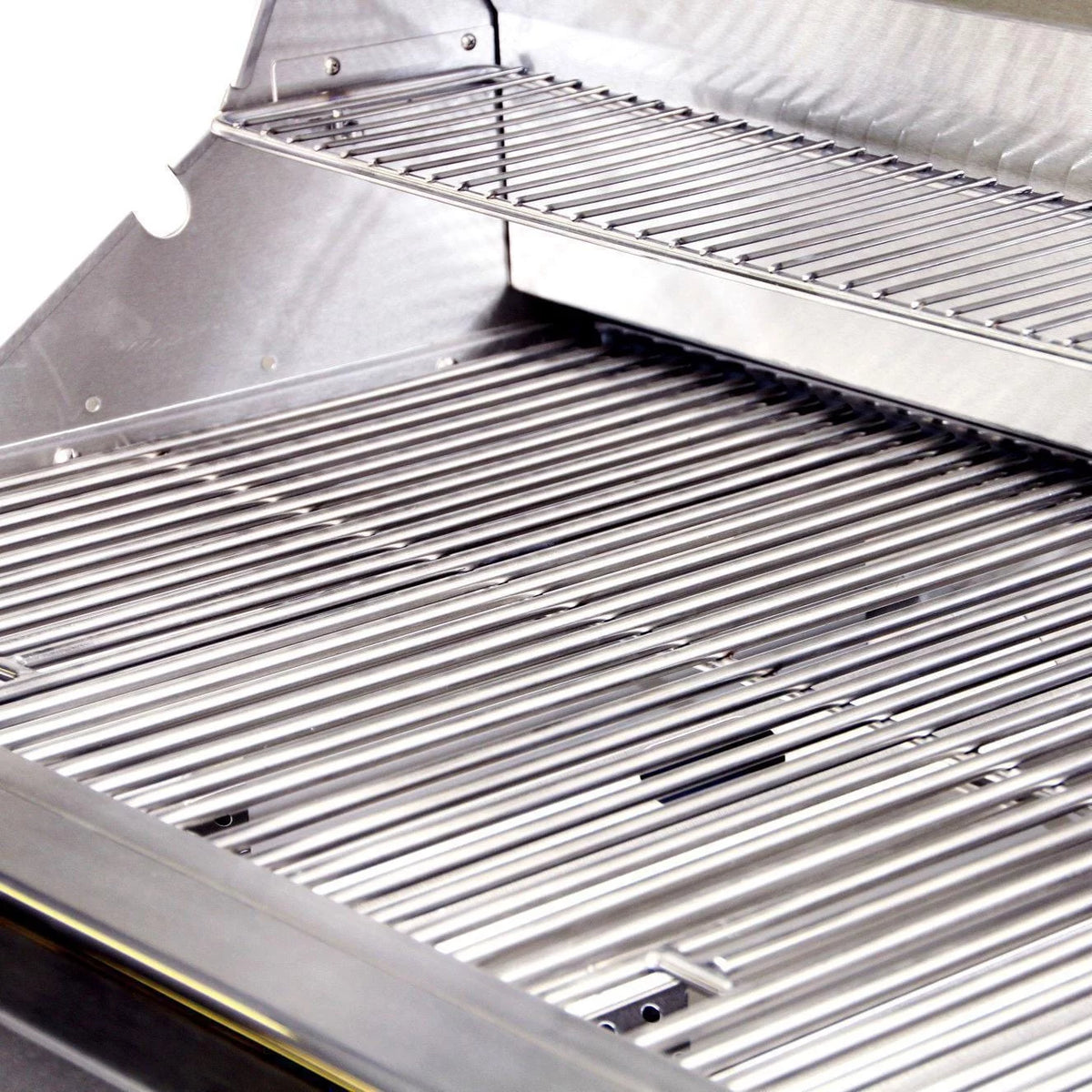 34-inch 3-burner Built-in Propane Gas Grill J29552