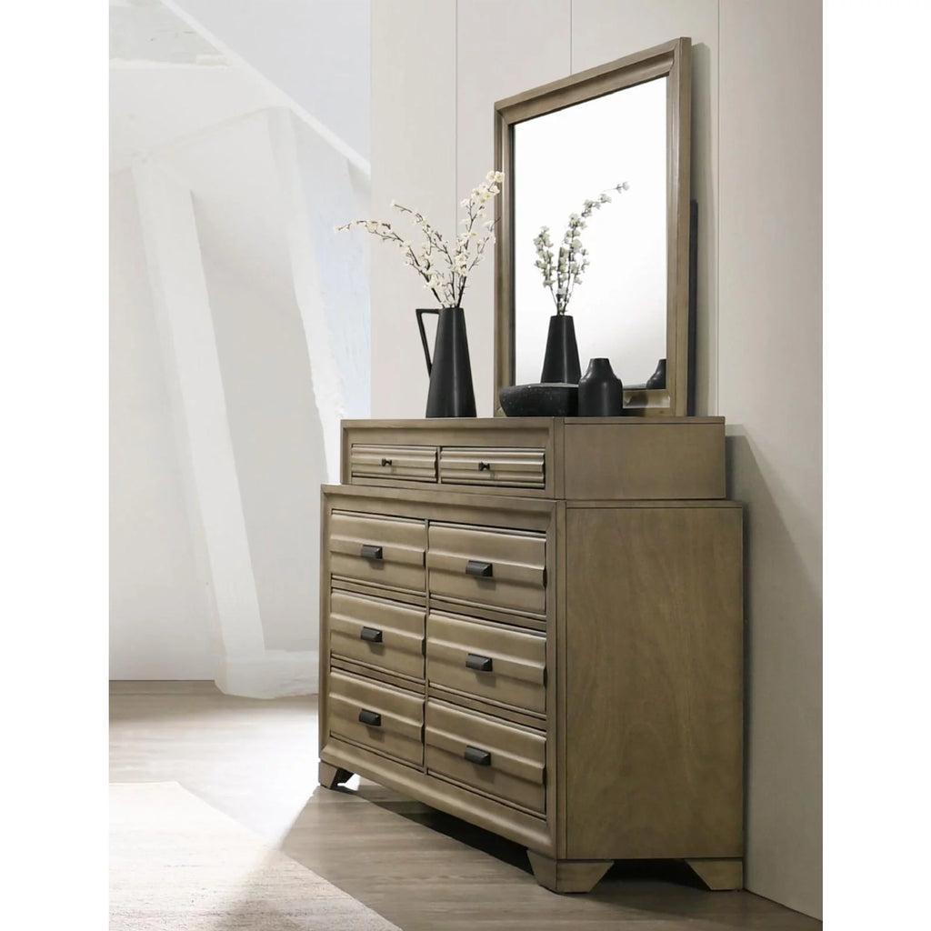 8 Drawer Dresser with Mirror V948