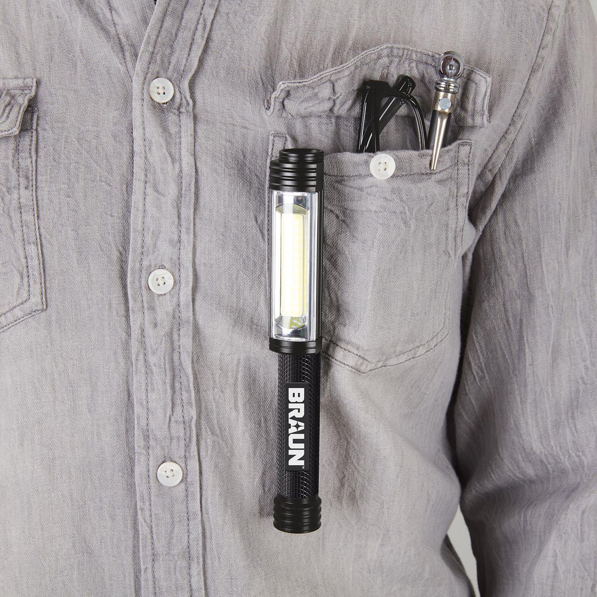 300 Lumen Magnetic Pocket Work Light H5306