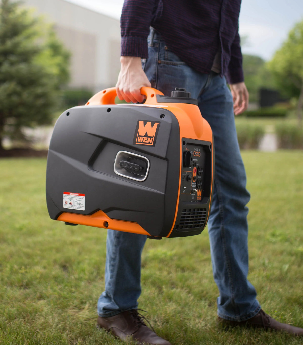 2000-Watt Portable Inverter Generator A769